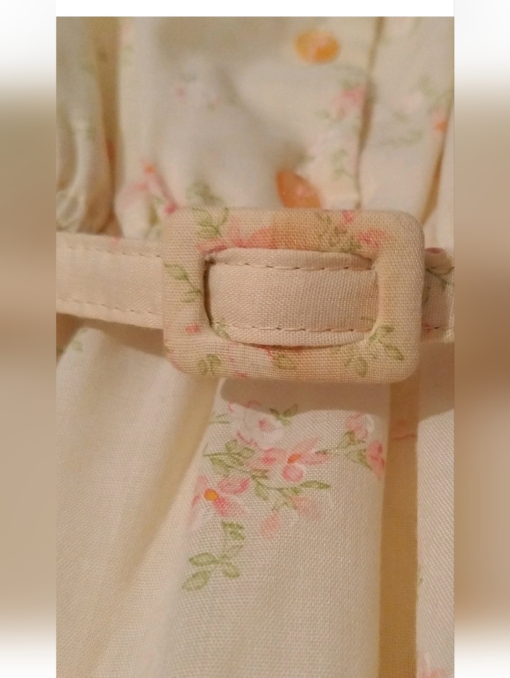 Vintage Jackie O! Dress Pale Yellow with soft florals, Lace & Belt - size 5 USA - Picture 5 of 7